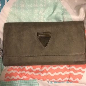 FREE with any purchase Women’s wallet